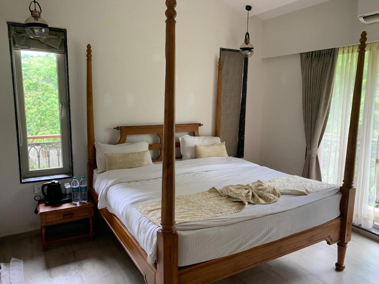 Wood Stock Acres Villa Resort Thane Exterior photo